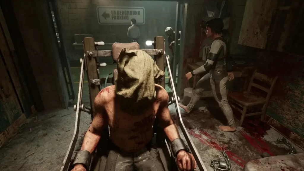 The Outlast Trials: multiplayer gameplay, man with bag over head.